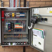 Automatic Miniature Fire Extinguisher geplaatst in elektriciteitskast 