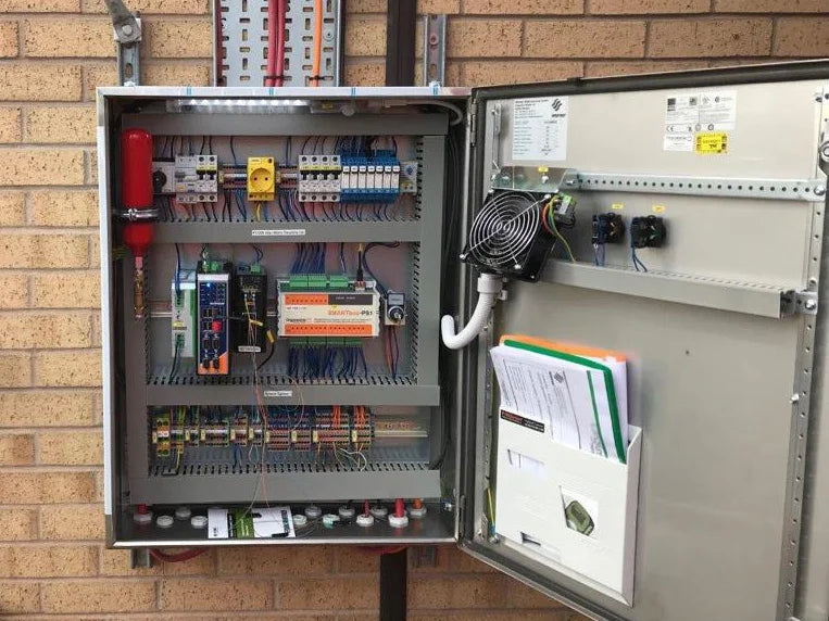 Automatic Miniature Fire Extinguisher geplaatst in elektriciteitskast 