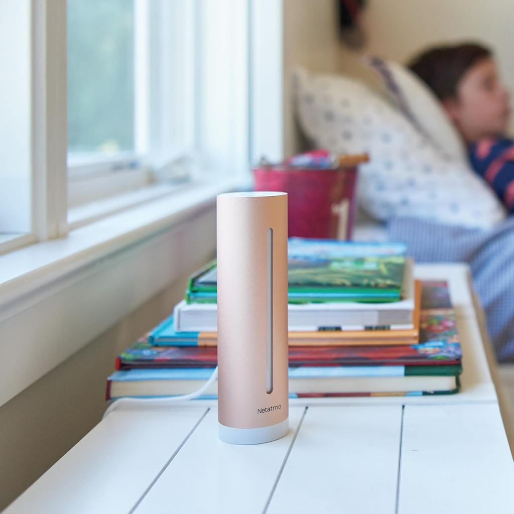 Netatmo Slimme Indoor Luchtkwaliteitsmeter en CO2-meter monitort CO2-niveau, geluidsniveau, temperatuur en luchtvochtigheid in slaapkamer