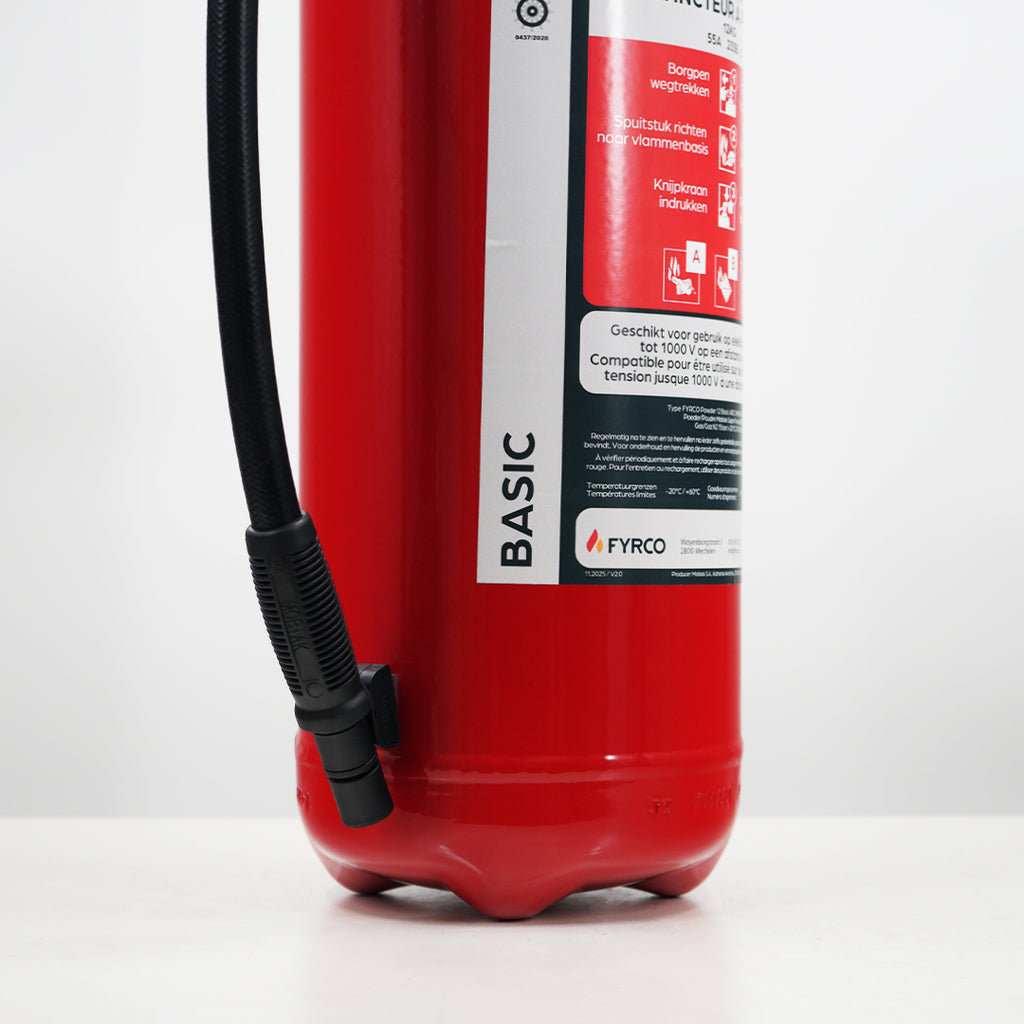 Poederbrandblusser 12kg ABC voor grote oppervlaktes close-up onderkant