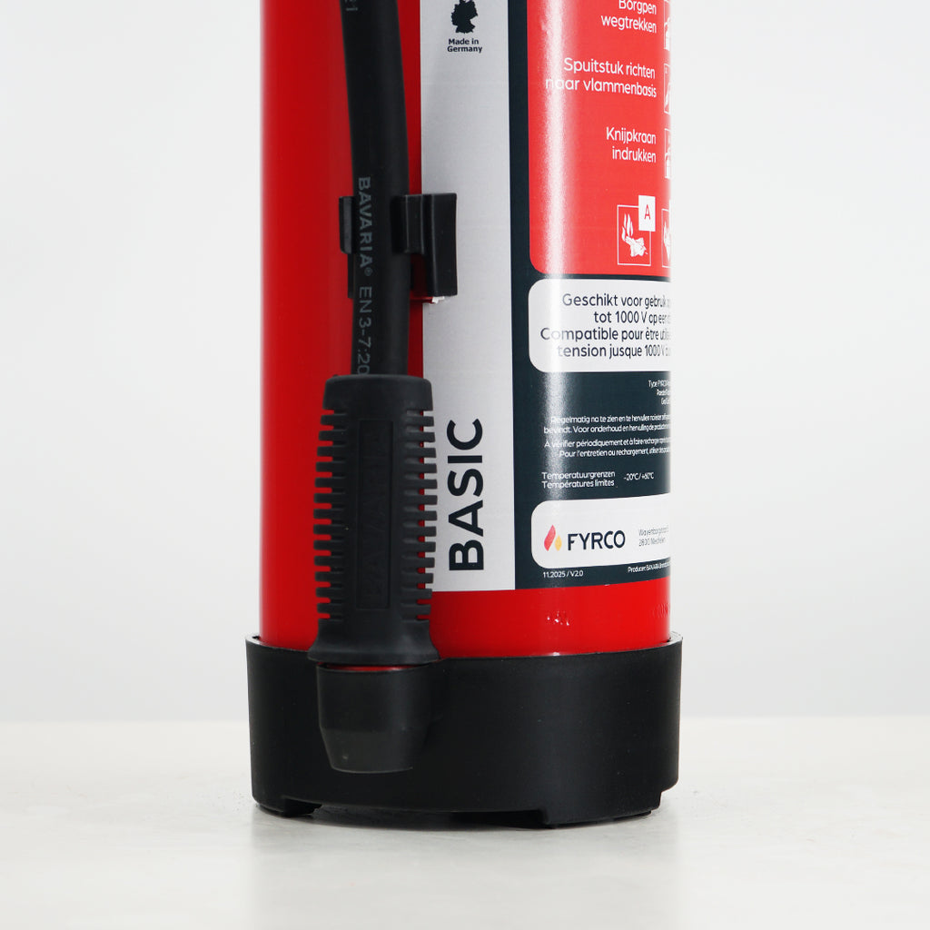 Poederbrandblusser 6kg ABC onder permanente druk en BENOR gekeurd close-up beschermvoet