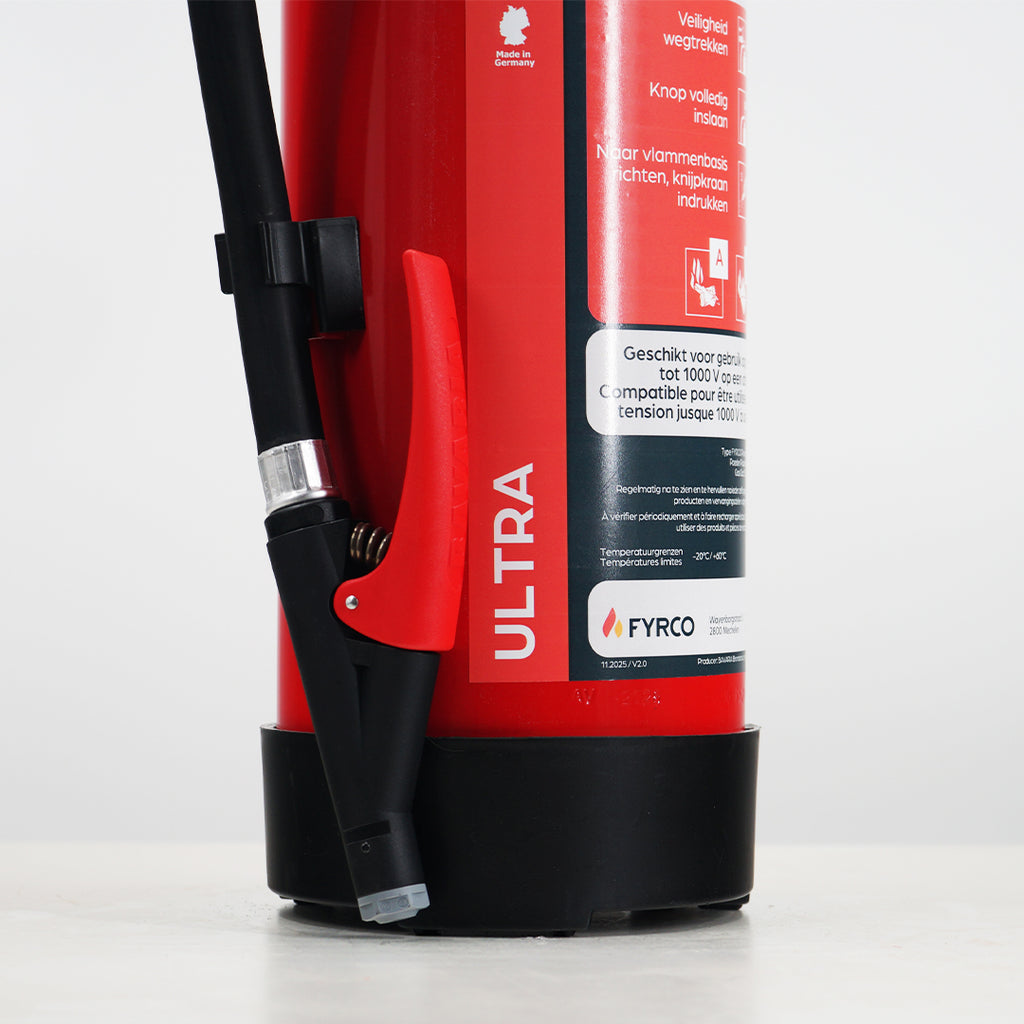 Poederbrandblusser 6kg ABC met intern patroon en BENOR gekeurd close-up beschermvoet