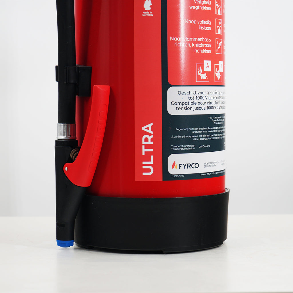 Poederbrandblusser 9kg ABC met intern patroon en BENOR gekeurd close-up beschermvoet